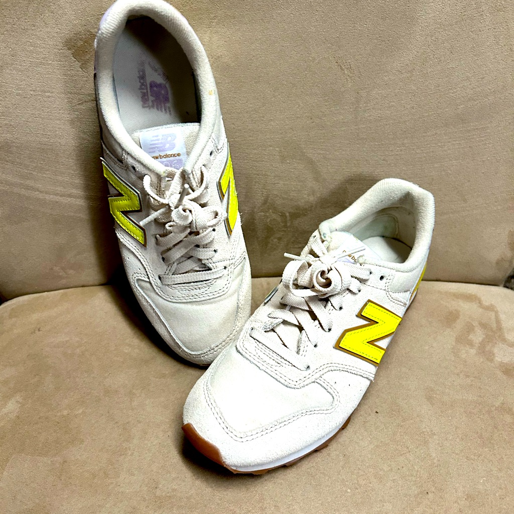 New Balance 696 Sneakers
